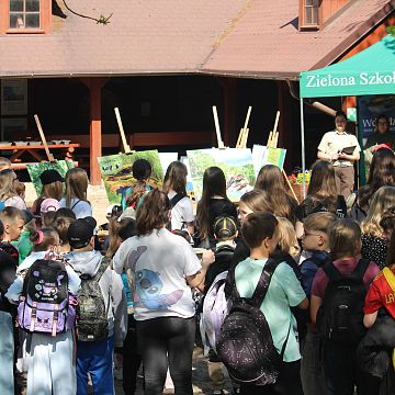 Relacja z pikniku edukacyjnego pn. Wiosenne Warsztaty Przyrodnicze Grafika Relacja z pikniku edukacyjnego pn. Wiosenne Warsztaty Przyrodnicze